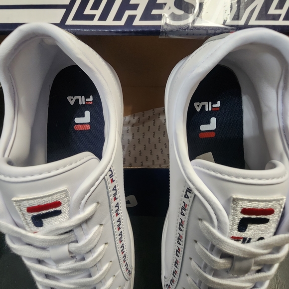*NEW** FILA Future VC Repeat Logo Casual Sneakers from Finish Line SIZE 8.5 - Picture 7 of 14